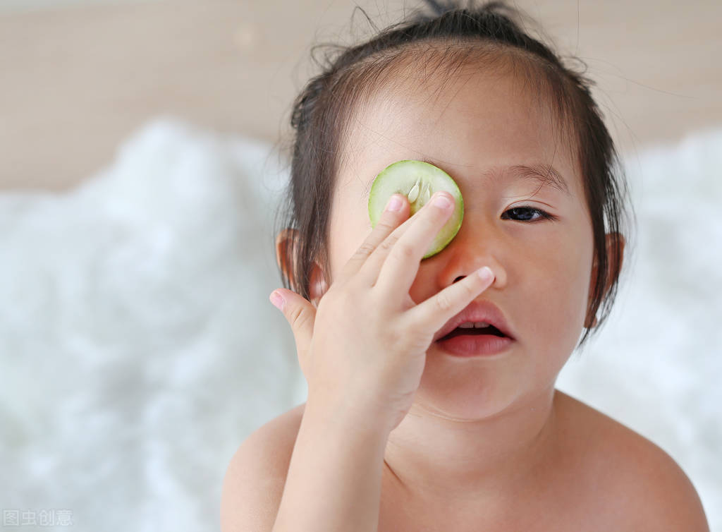 婴幼儿皮肤干燥红疹擦什么,宝宝皮肤又红又糙怎么办