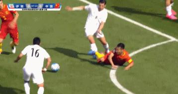 热血足球搞笑视频,国足热血短片