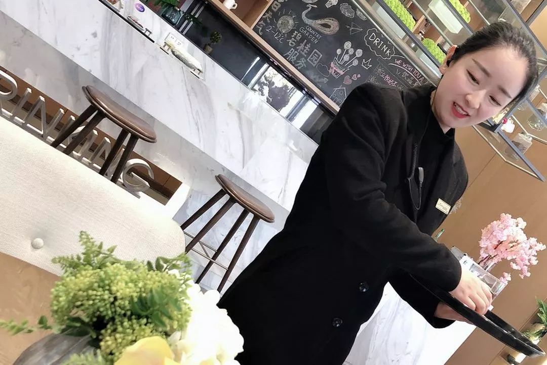 芳菲四月美如画,芳菲四月的季节