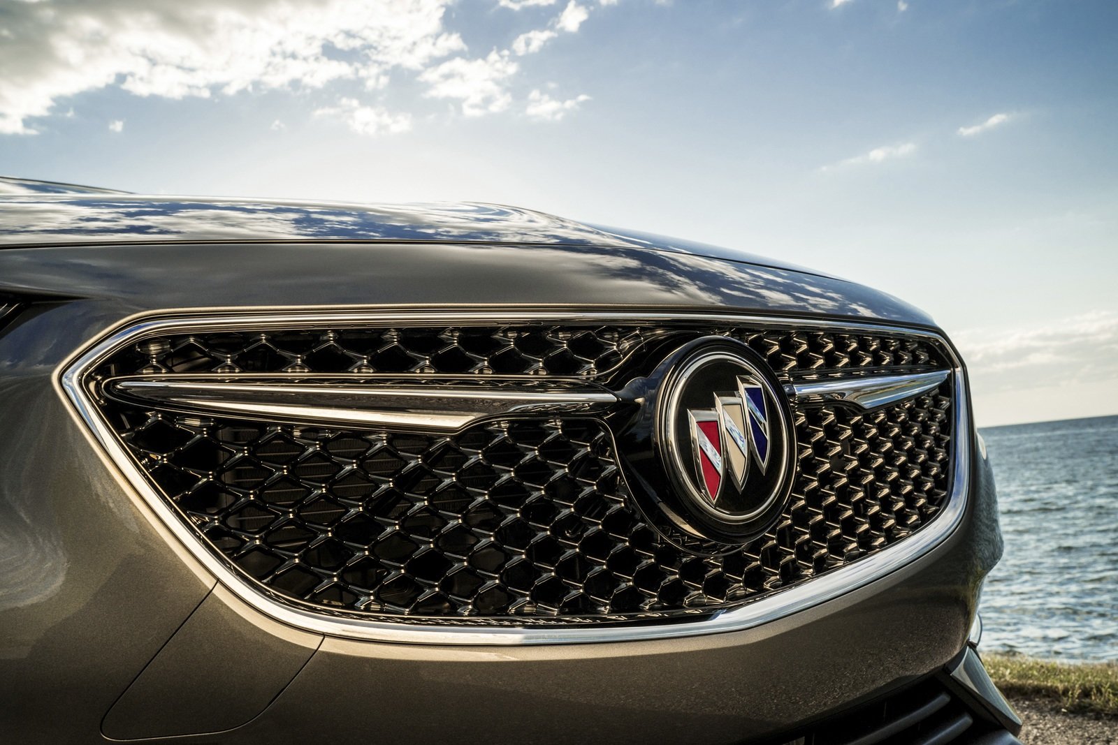 别克君威性价比最好的是哪款,性价比高的二手车别克君威