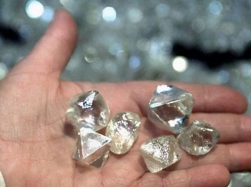 俄罗斯钻石便宜吗,俄罗斯当地1克拉钻石售价