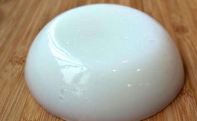 70岁老人卖凉粉视频,70岁老夫妻月入4千