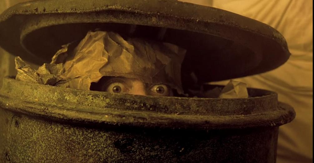 一部人吃人的荒诞喜剧，进了法国孙二娘的黑店，吃与被吃你没得选