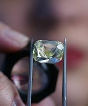 人工钻石和天然钻石谁硬,人工钻石和天然钻石怎么鉴定