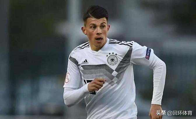 曝拜仁关注巴萨19岁中卫法耶,曝巴萨关注17岁小将布拉齐尔