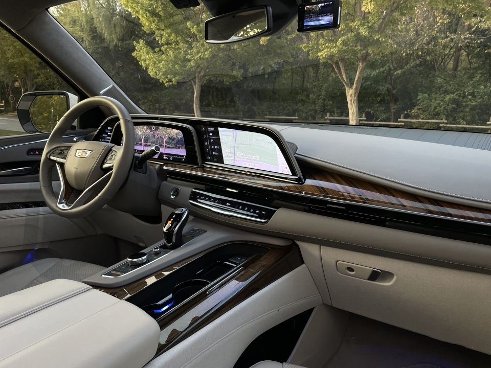 凯迪拉克凯雷德国外评测,凯迪拉克凯雷德海外