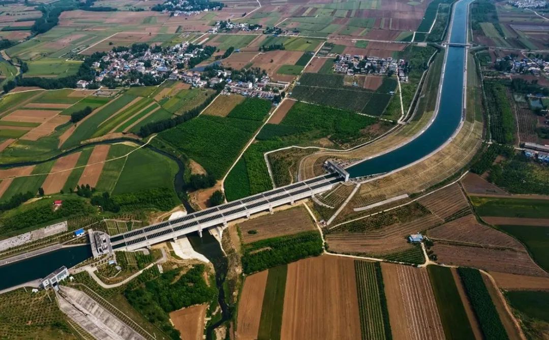 长江和黄河通大海吗,长江跟黄河都是跟大海连接的吗