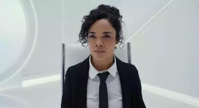 黑衣人4全球追缉双子星人完整片,黑衣人全球追缉双子星人精彩片段