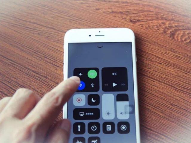 100兆宽带wifi网速还是很慢,千兆宽带wifi网速慢怎么解决