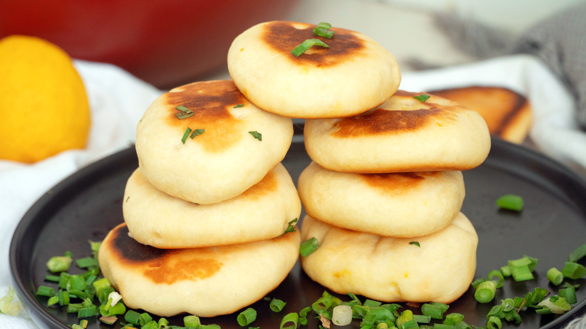 软糯香甜的南瓜饼超简单,好吃的南瓜饼老人孩子都抢着吃