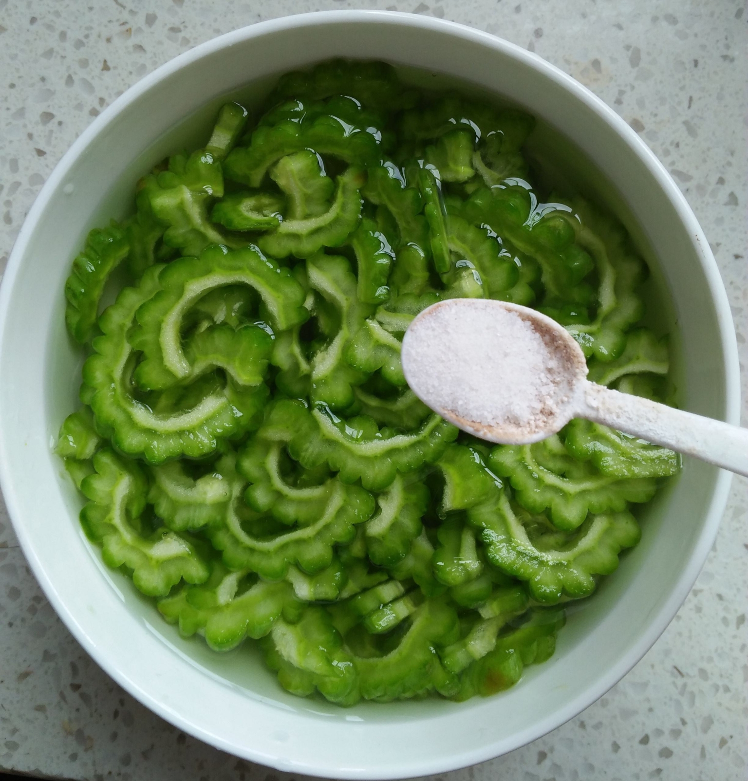 苦瓜怎么去除苦味小妙招,苦瓜太苦怎么做得好吃