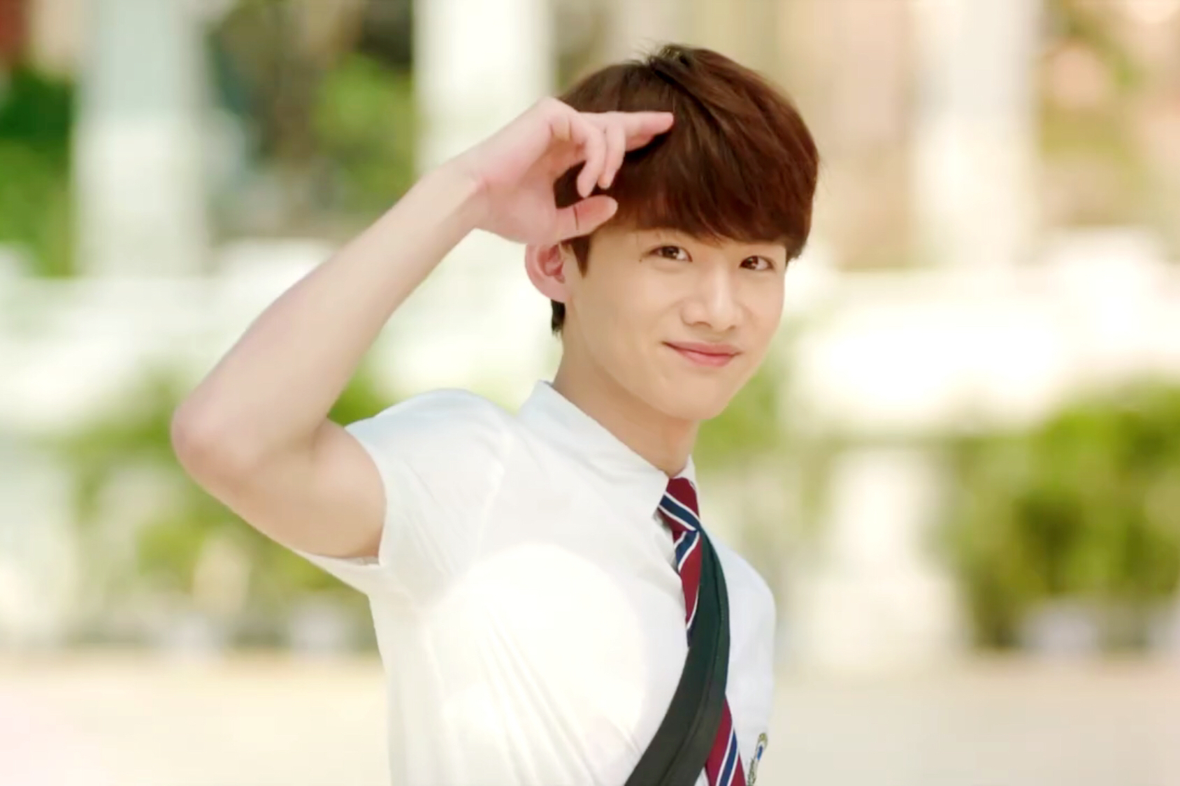 白敬亭上脚安踏跑鞋,安踏氮科技跑鞋白敬亭同款