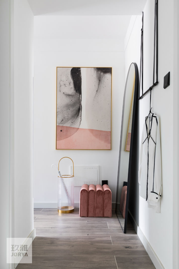 业主把家里收拾的井井有条,美女收拾家干净卫生