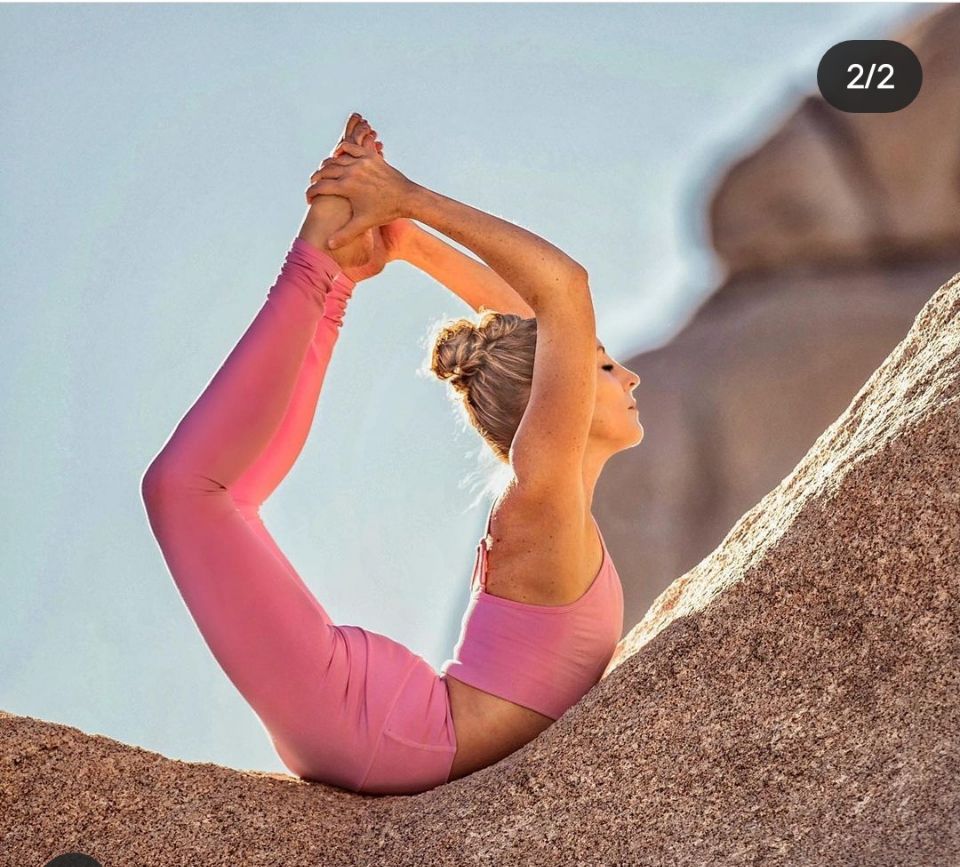 瑜伽体式单双腿弓式,瑜伽体式侧旋三角式