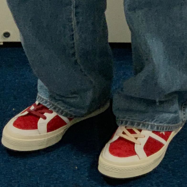 矮个子女生穿什么运动鞋好看,女生百搭运动鞋高级感