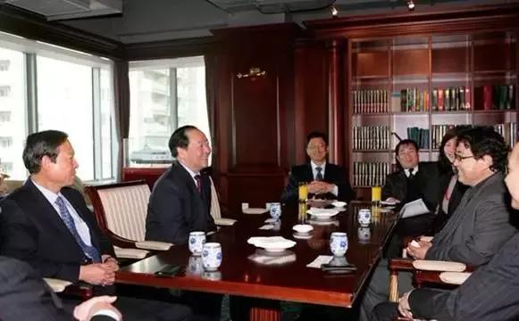 包玉刚和希腊船王,包玉刚和李嘉诚谁更有钱