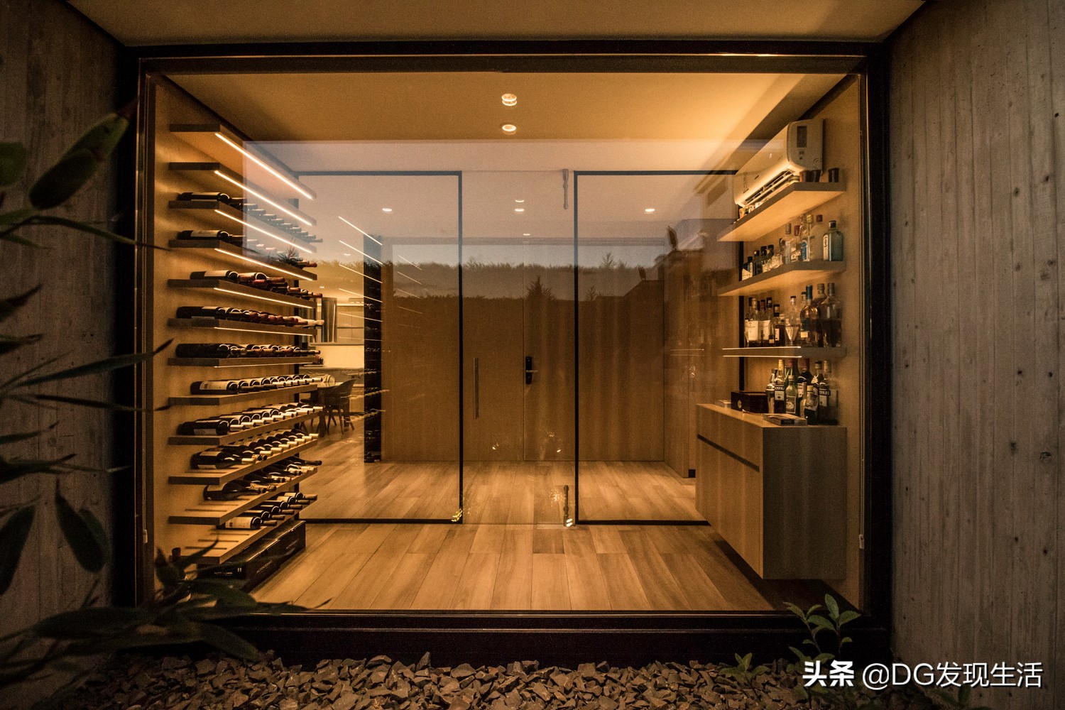 230平米4室2厅现代轻奢装修,105平现代简约之家