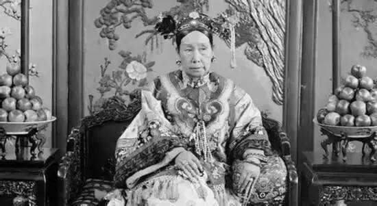 关于马桶发展史的书,马桶文化差异图片