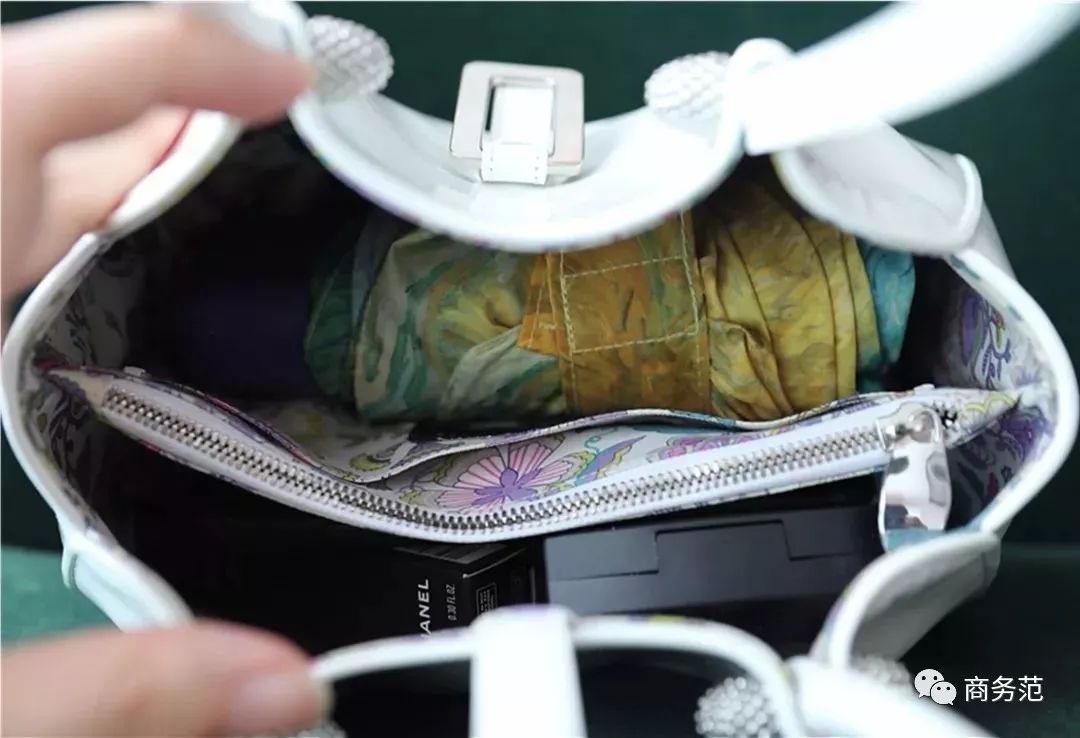 包女高级感轻奢上档次ysl,ysl腋下包轻奢小众高级感