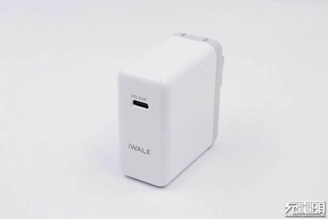 iphone13到底该不该买原装充电器,iphone13有没有充电器