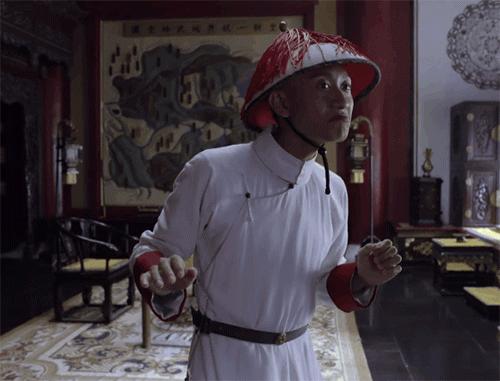 她很美，可惜被糟蹋了