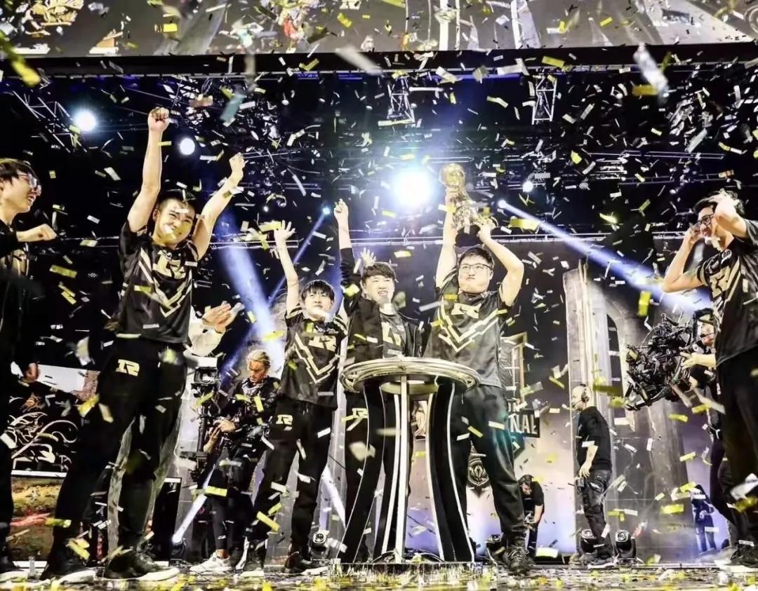 电竞游戏比赛平均每次能挣多少钱,电竞游戏的职业选手收入