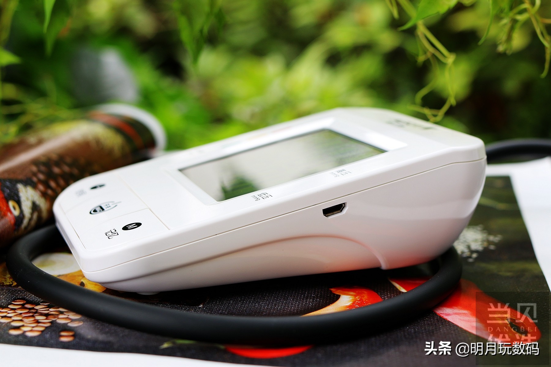 心电血压实时监护仪,随时测血压特别方便