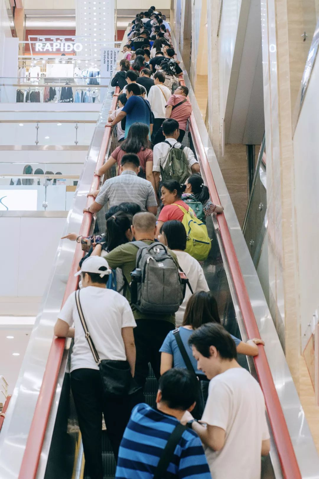 希望你们都能和赛格学学如何做“大哥”