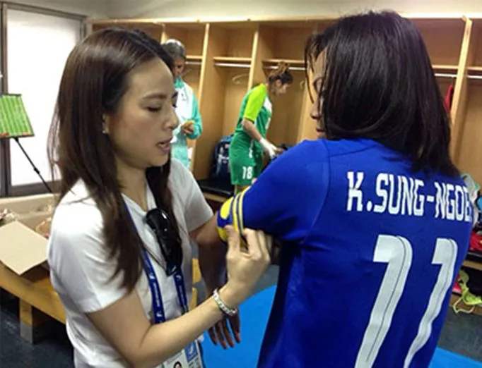 泰国女首富伍伦盼足球,泰国女足总经理伍伦盼写真