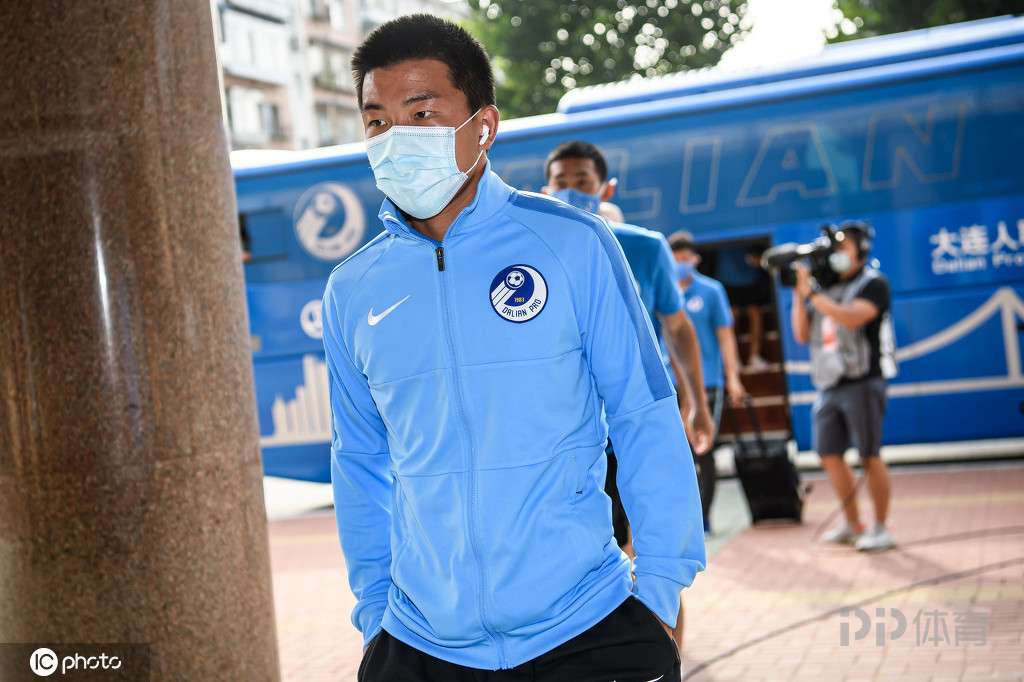 大连足球引援最新消息,大连万达新赛季引援