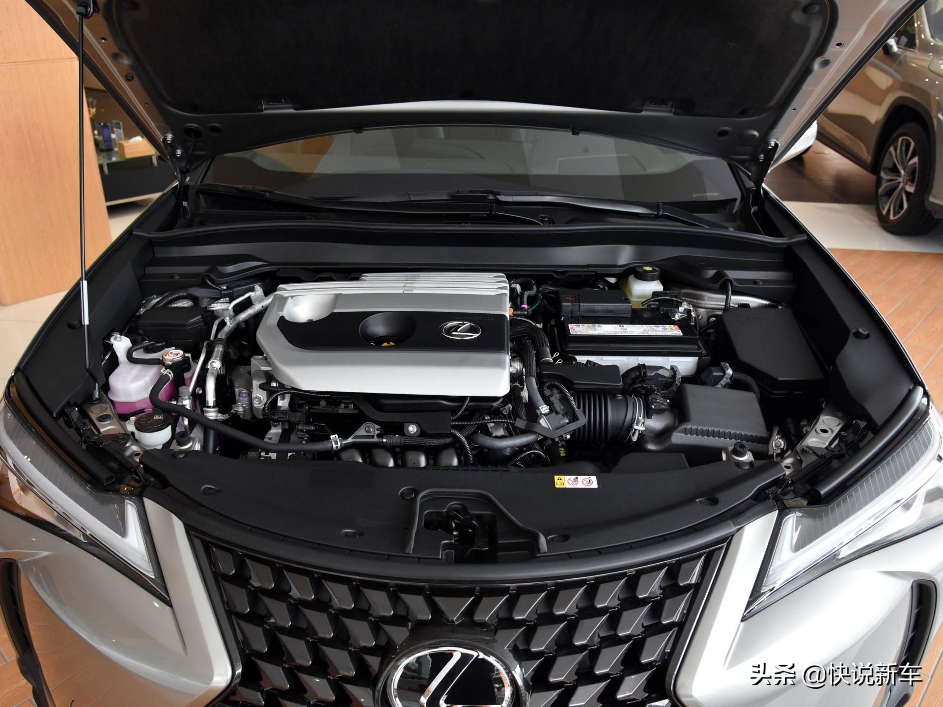 价位低家用神车suv,小众进口豪华suv