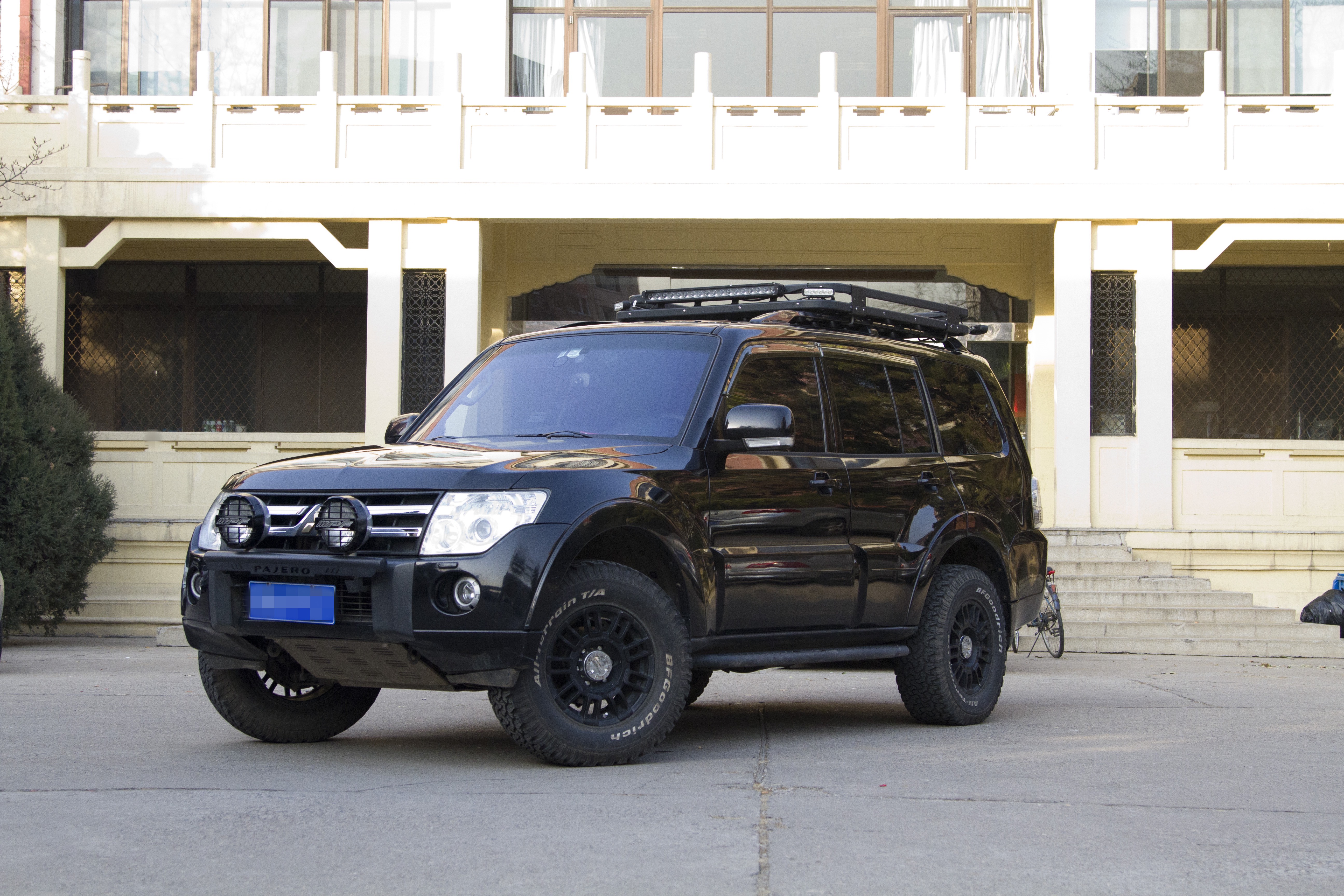 帕杰罗20万左右,19年三菱帕杰罗手动挡20万左右