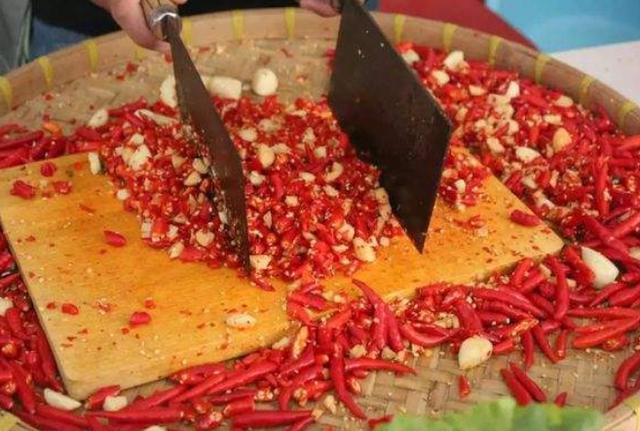 切完辣椒手火辣辣疼用什么清洗,切完辣椒手很辣有什么解决的方法