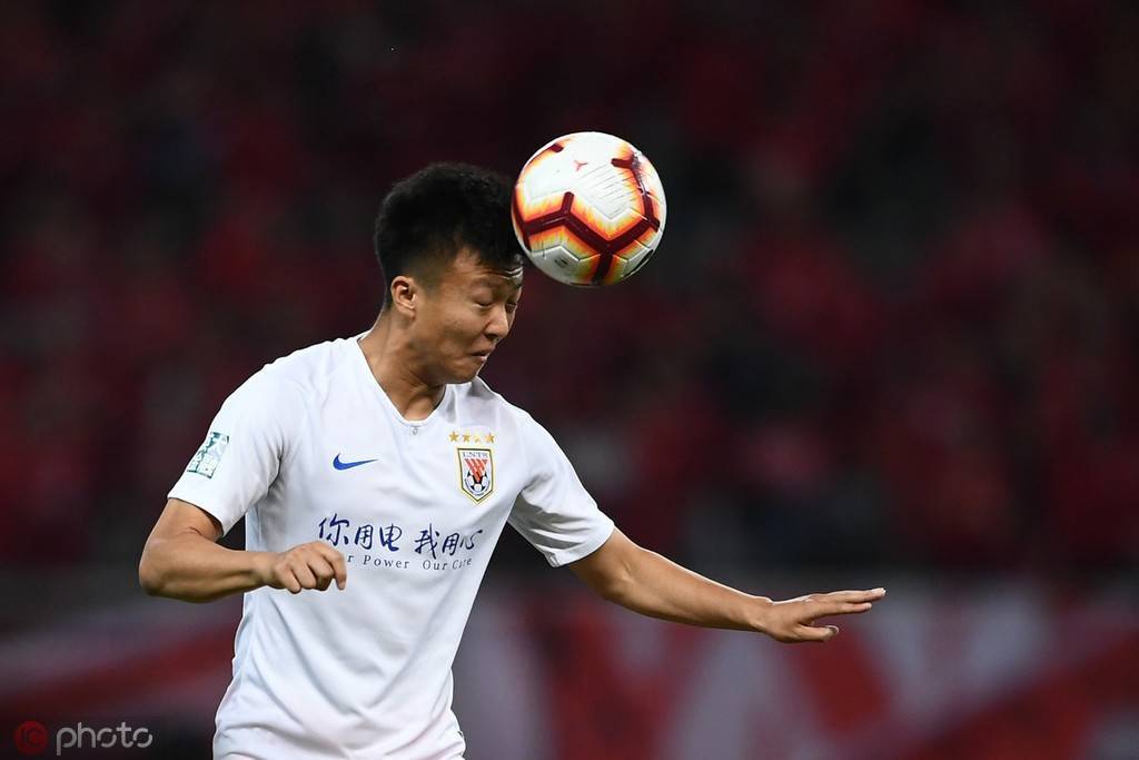 国足队员的工资是谁给的,国足球员一年工资是多少