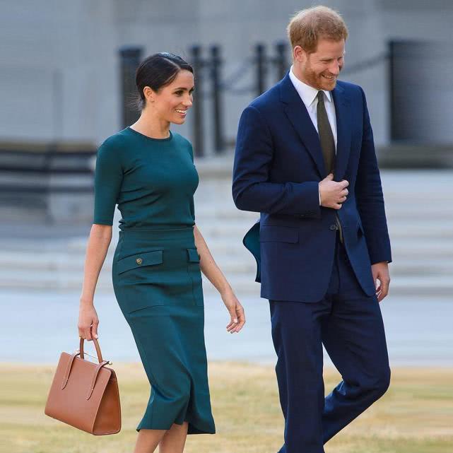 英国王妃梅根背的包包牌子,凯特王妃的单肩包