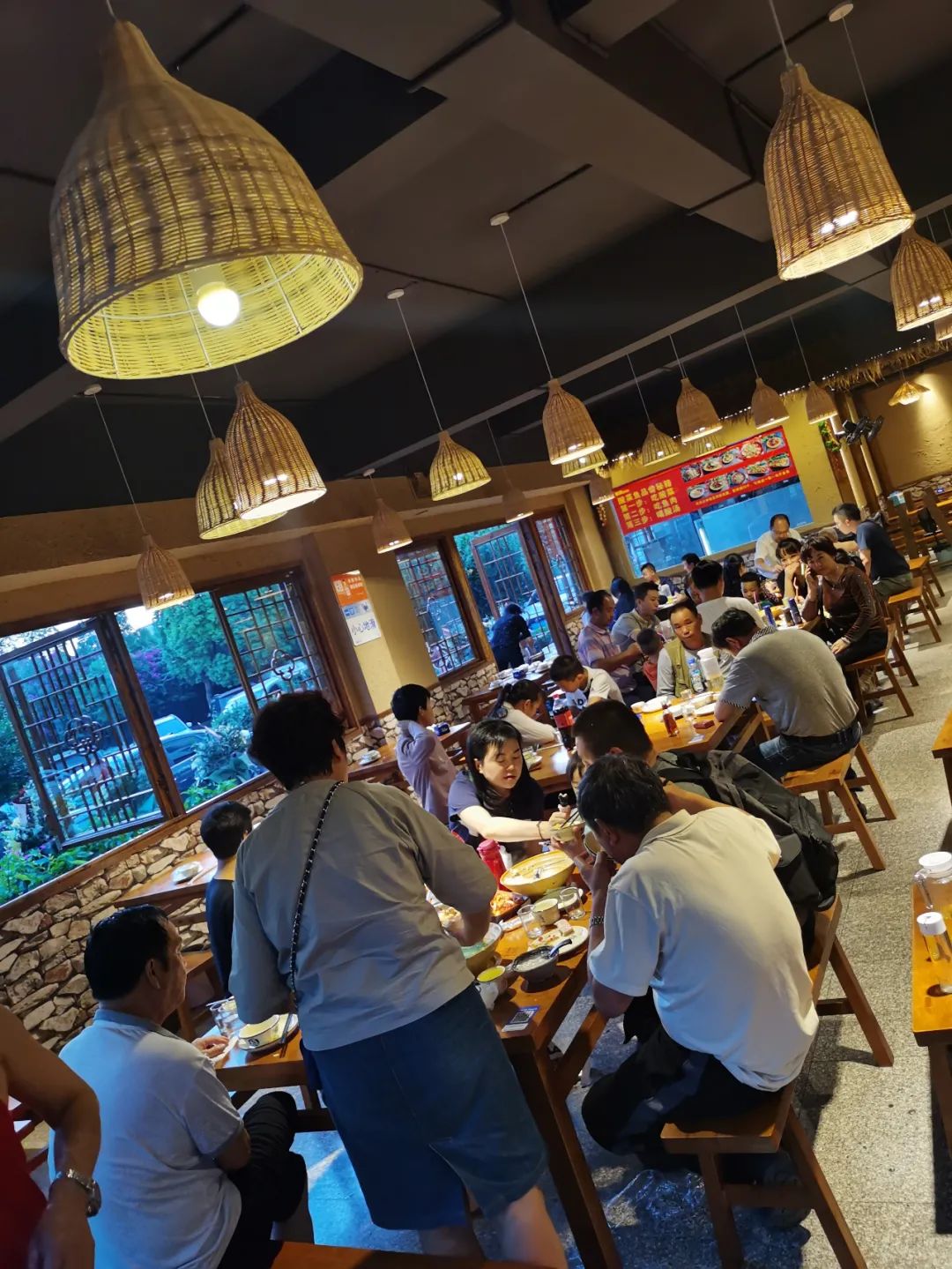 昆明排队三十年老店,昆明排队的老店