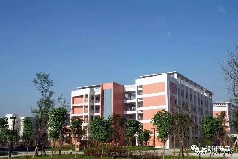 成都校园高颜值,成都环境最好的高中