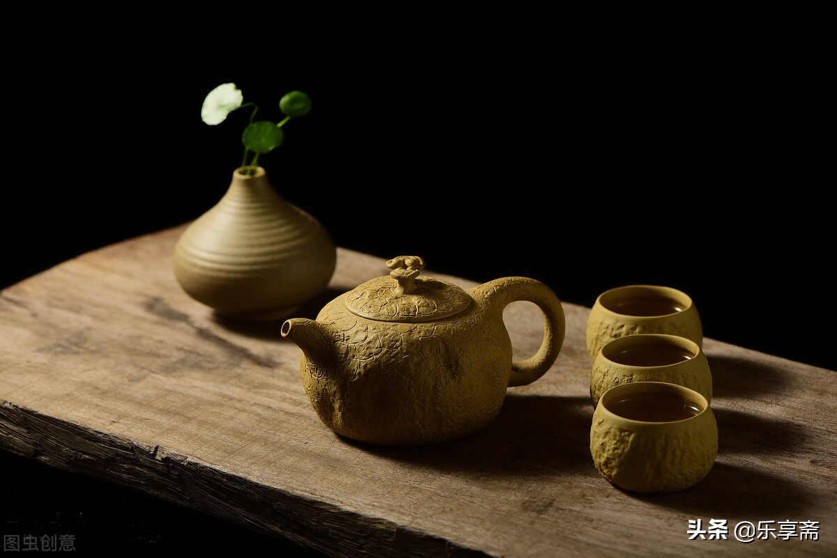 紫砂壶价格差距为什么很悬殊呢,紫砂壶的价格为什么相差那么大