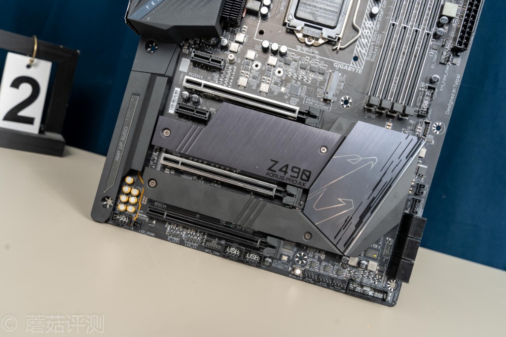 技嘉z490aorusproax主板多大,技嘉z490aorusproax是超级雕吗