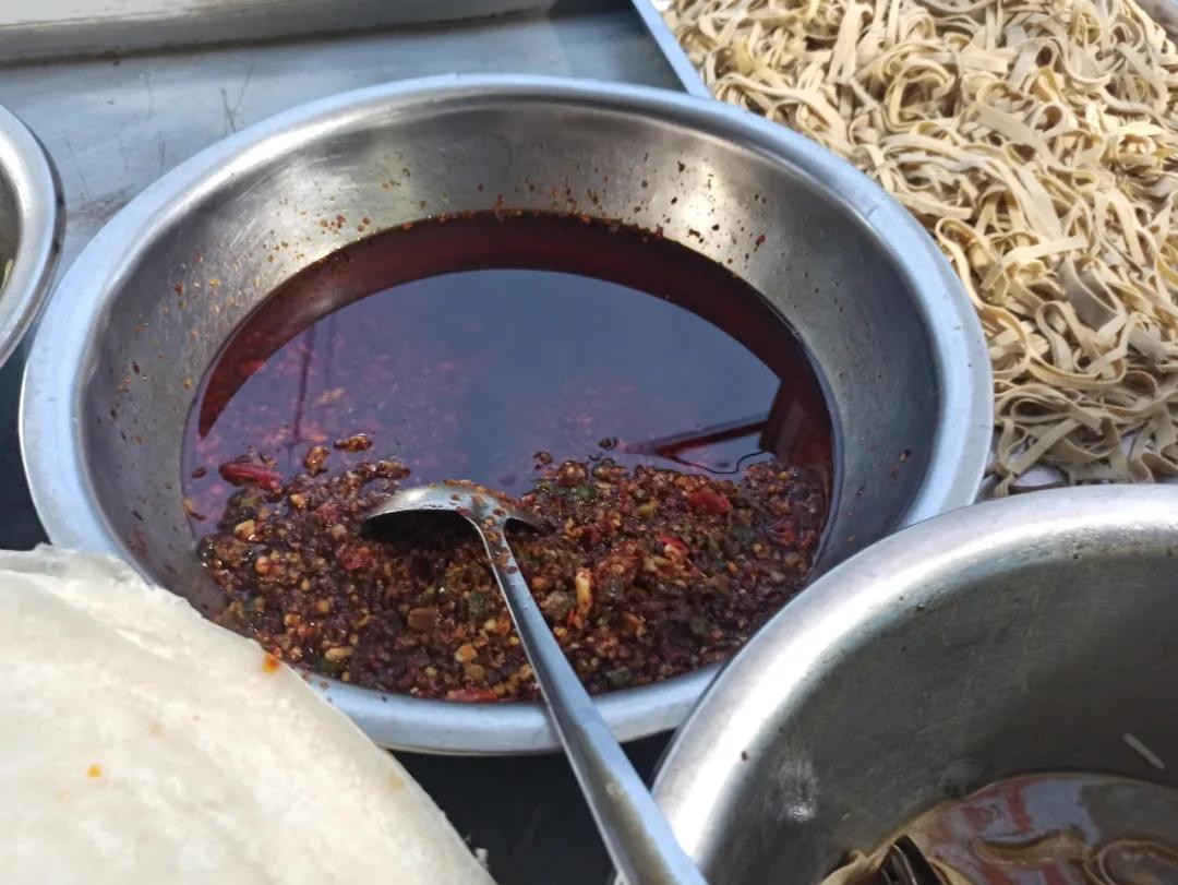 杨村网红煎饼,杨村煎饼果子