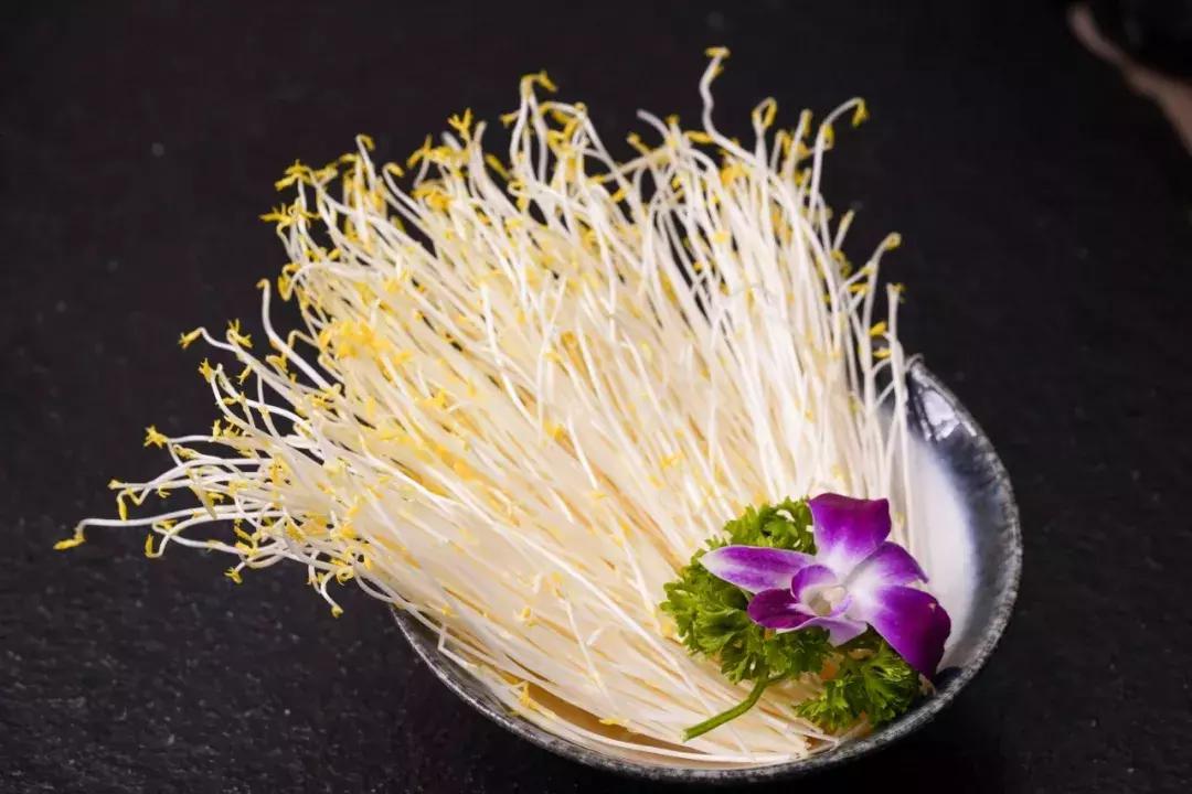 娴庡崡缇庨鎺掕姒滃墠鍗佸悕閾滈攨,娴庡崡鐏攨鎺掑悕绗竴鐨勫繀鍚冩