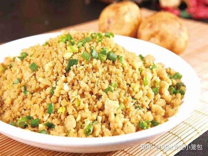 山药蛋和莜面栲栳栳,只有莜面栲栳栳还有个山药蛋