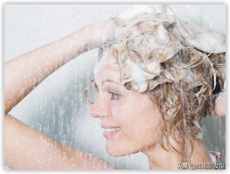 头发干枯毛躁用什么洗发水柔顺,头发干枯毛躁可以用蓬松洗发水吗