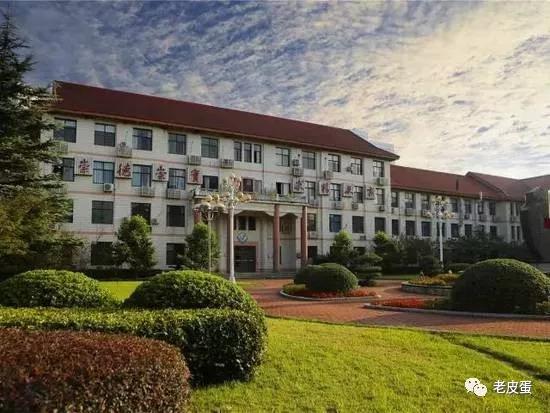 象牙塔外或美的几种可能，谨以此文送给军医大学毕业生李跃华