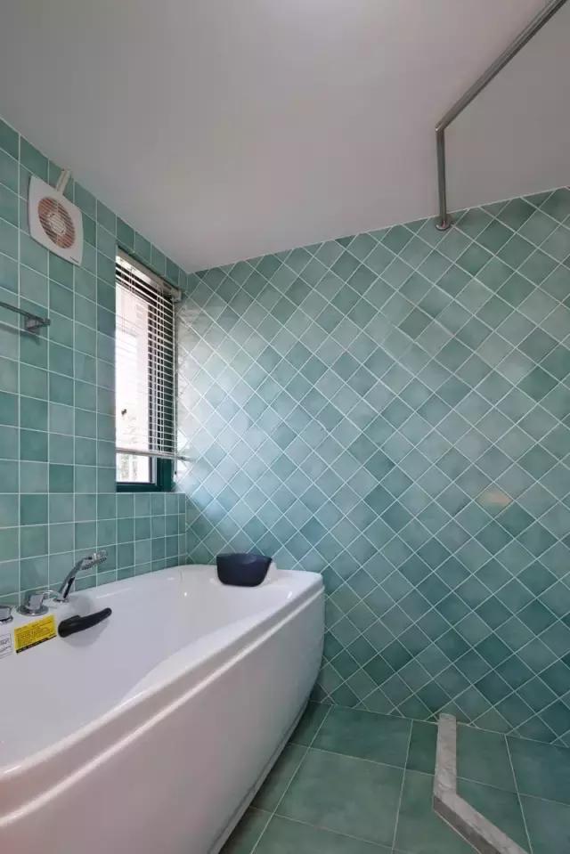 装修技巧小妙招卫生间装修效果图,卫生间600x1200上墙装修效果