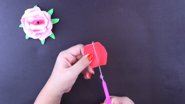 手残*党**也能学会的玫瑰花折纸，情人节送给女神惊喜，手工折纸详解