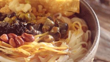 去哪里学习正宗螺蛳粉做法,在家自己怎么煮螺蛳粉好吃