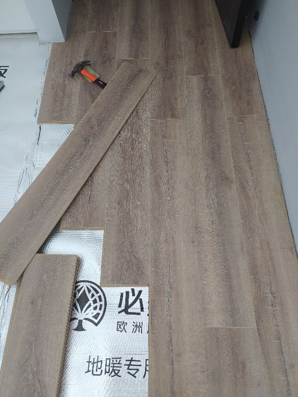 木地板泡水六七个小时了怎么补救,木地板泡水急救