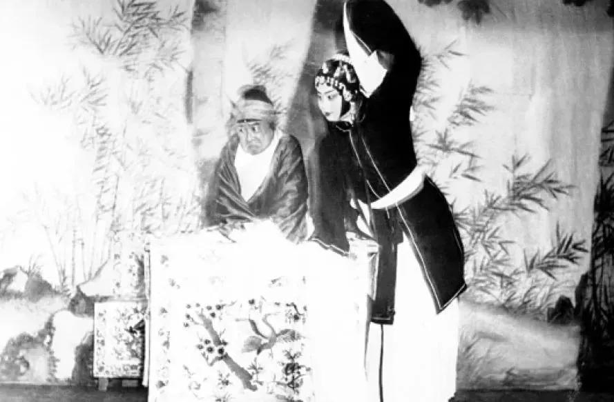 窦娥冤法场程砚秋,窦娥和程砚秋