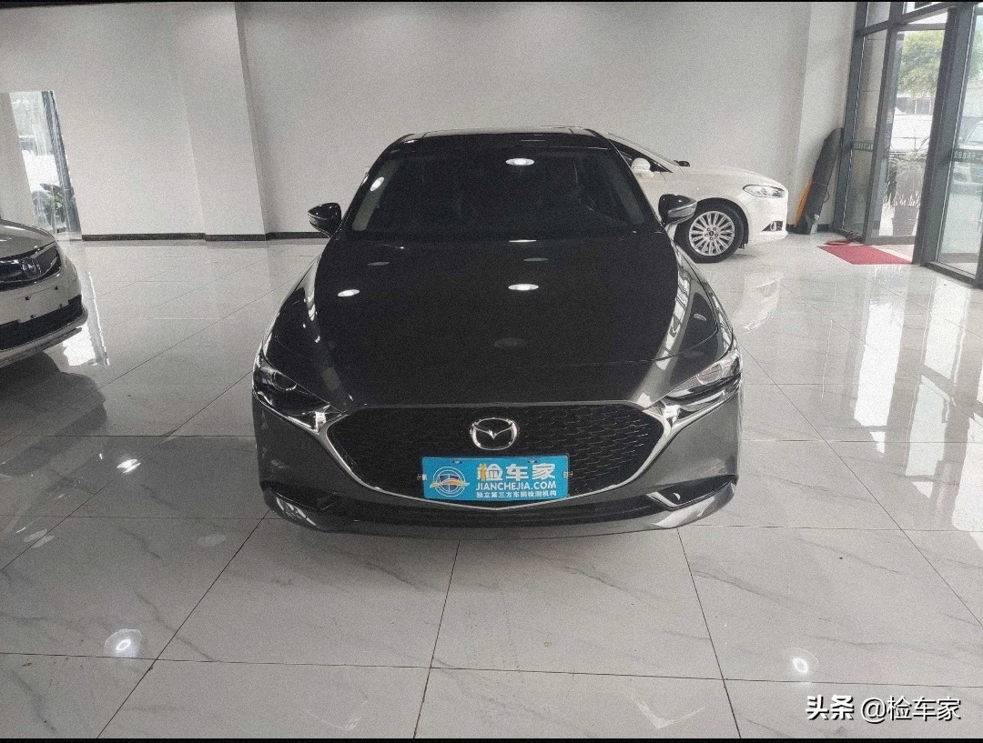 玩了一辈子鹰，被鹰啄了眼！几百公里的新车居然让二手车商都上当